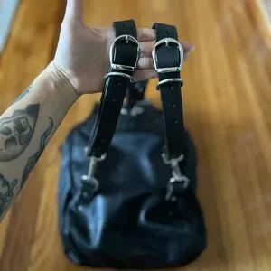 alaina roth leather company | Bags | Alaina Roth Bronson  display picture 2